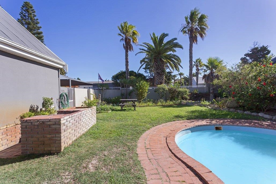 5 Bedroom Property for Sale in West Beach Western Cape